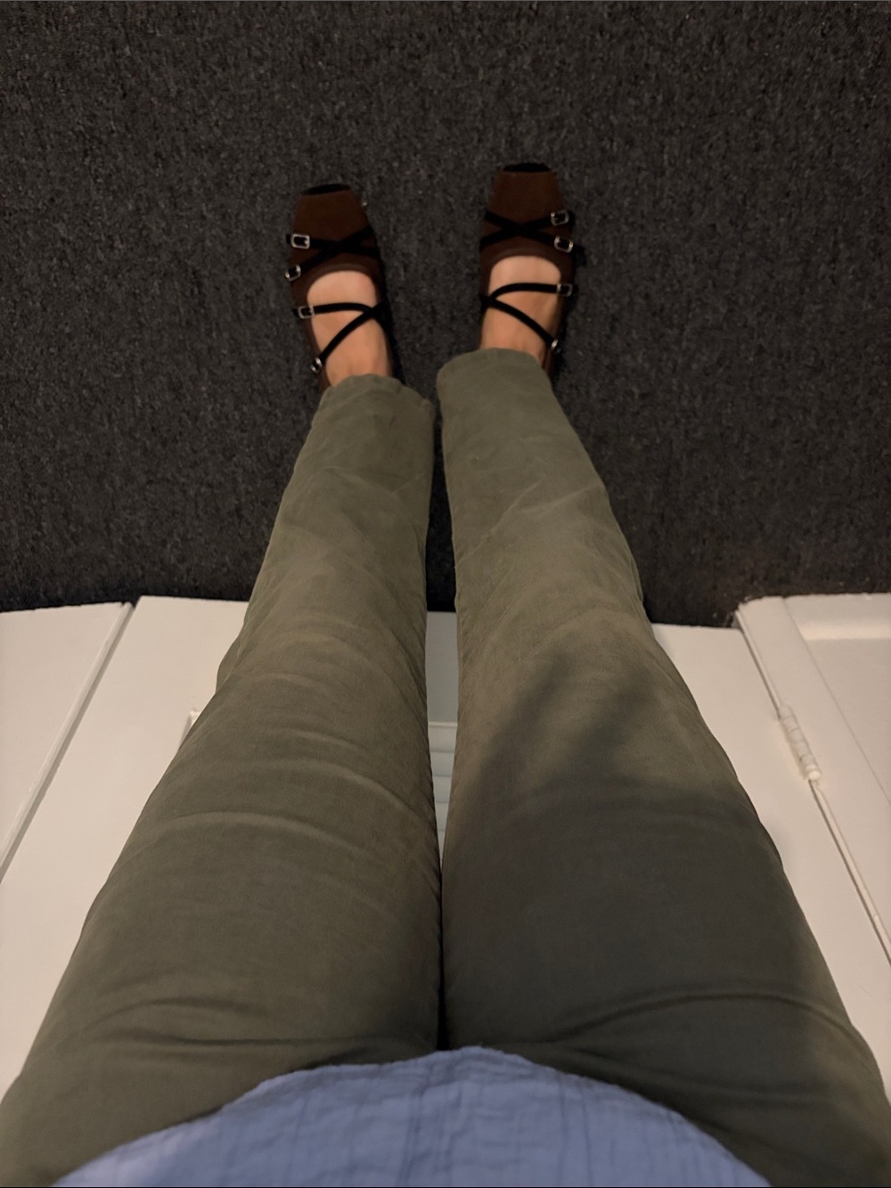 Olive Pants size 4/27